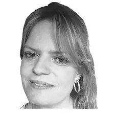 Diretora Fernanda Nyari